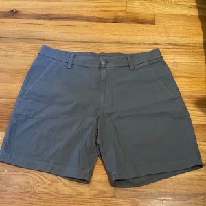 Lululemon sage green short